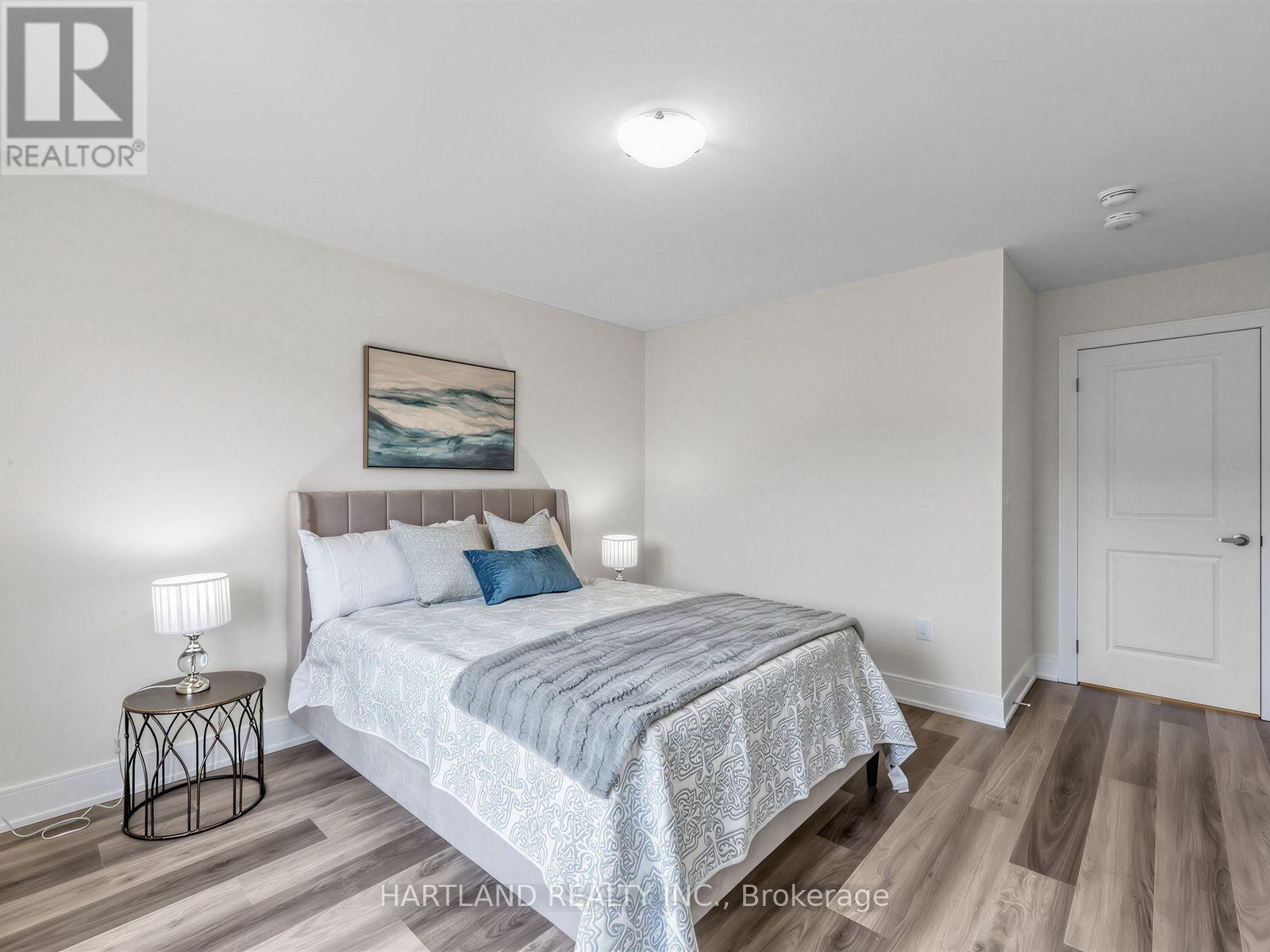 #503 1695 DERSAN STREET - 14