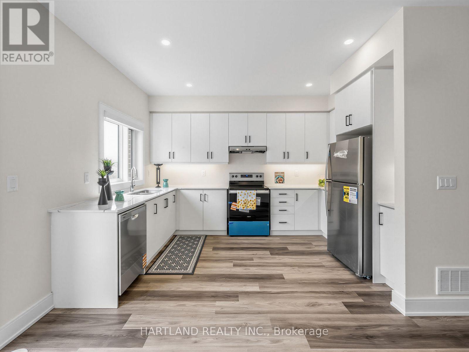 503- 1695 Dersan Street, Pickering, ON photo 5