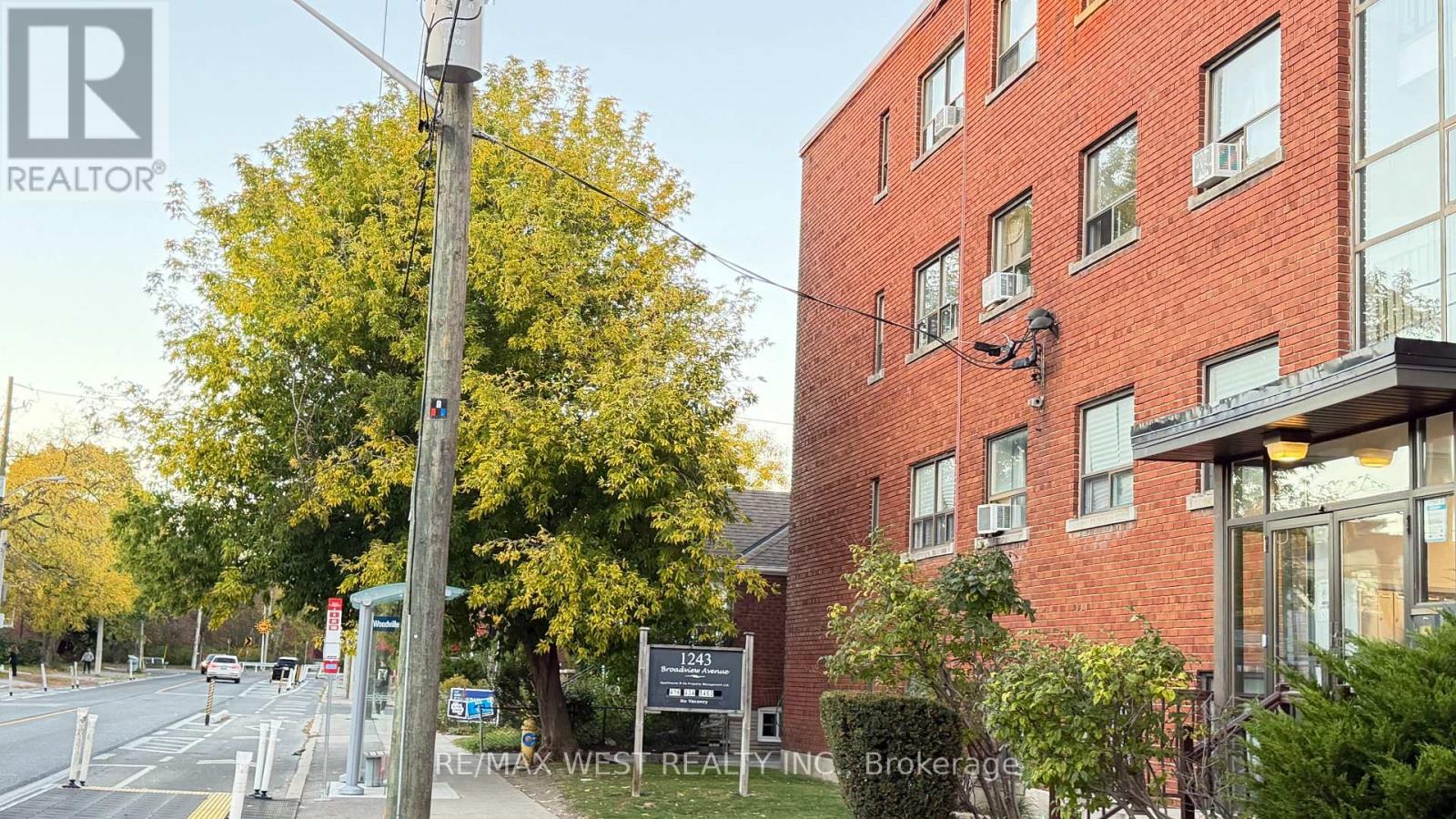 Photo of 1243 Broadview Avenue