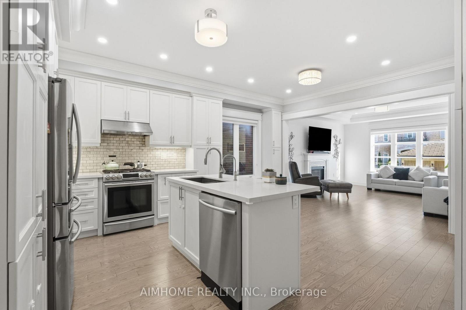 15 Calamint Lane, Richmond Hill, ON photo 12