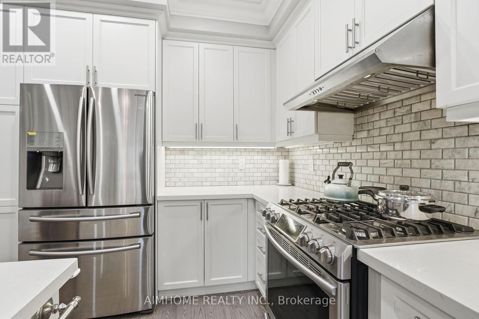 15 Calamint Lane, Richmond Hill, ON photo 18