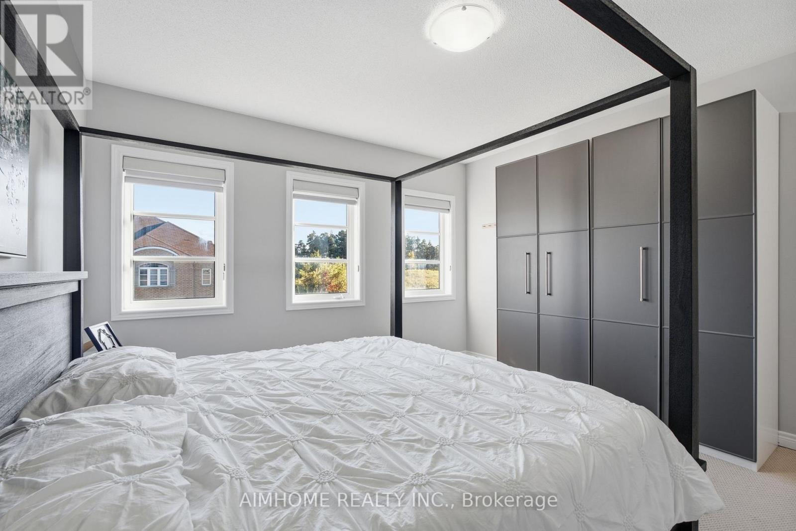 15 CALAMINT LANE - 31