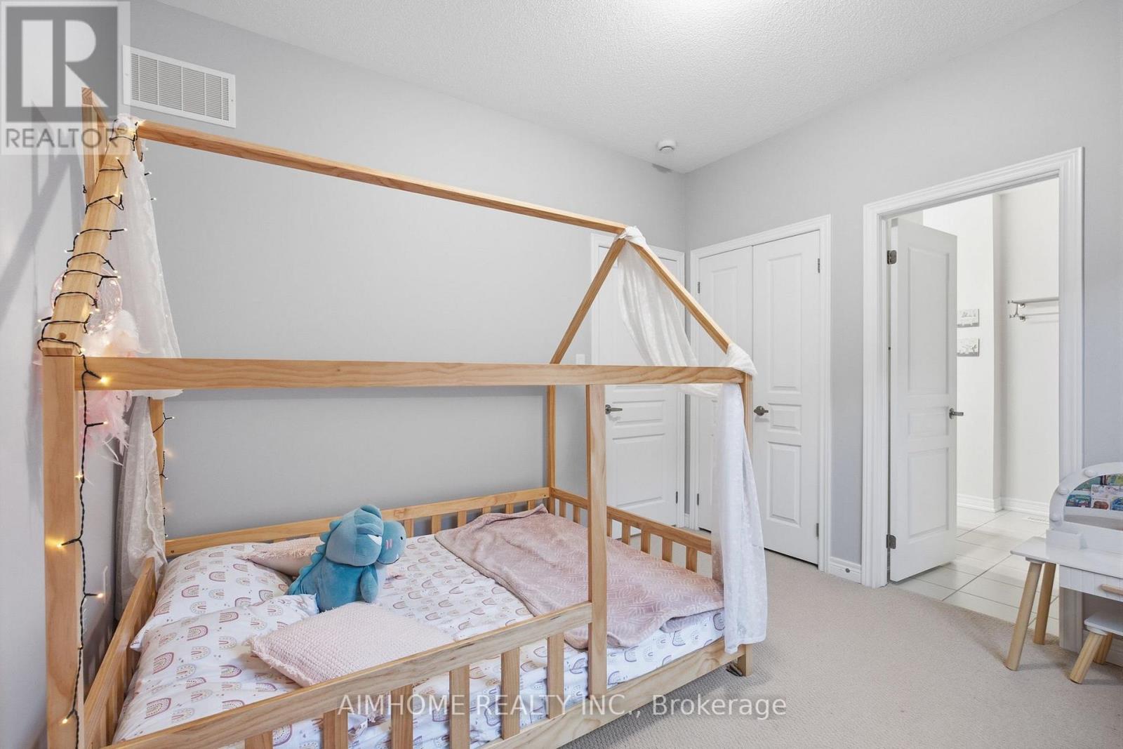 15 CALAMINT LANE - 41