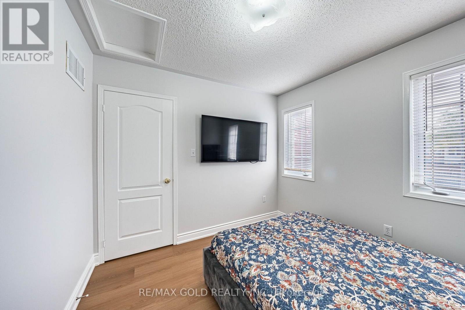 21 EDENVALLEY ROAD - 27