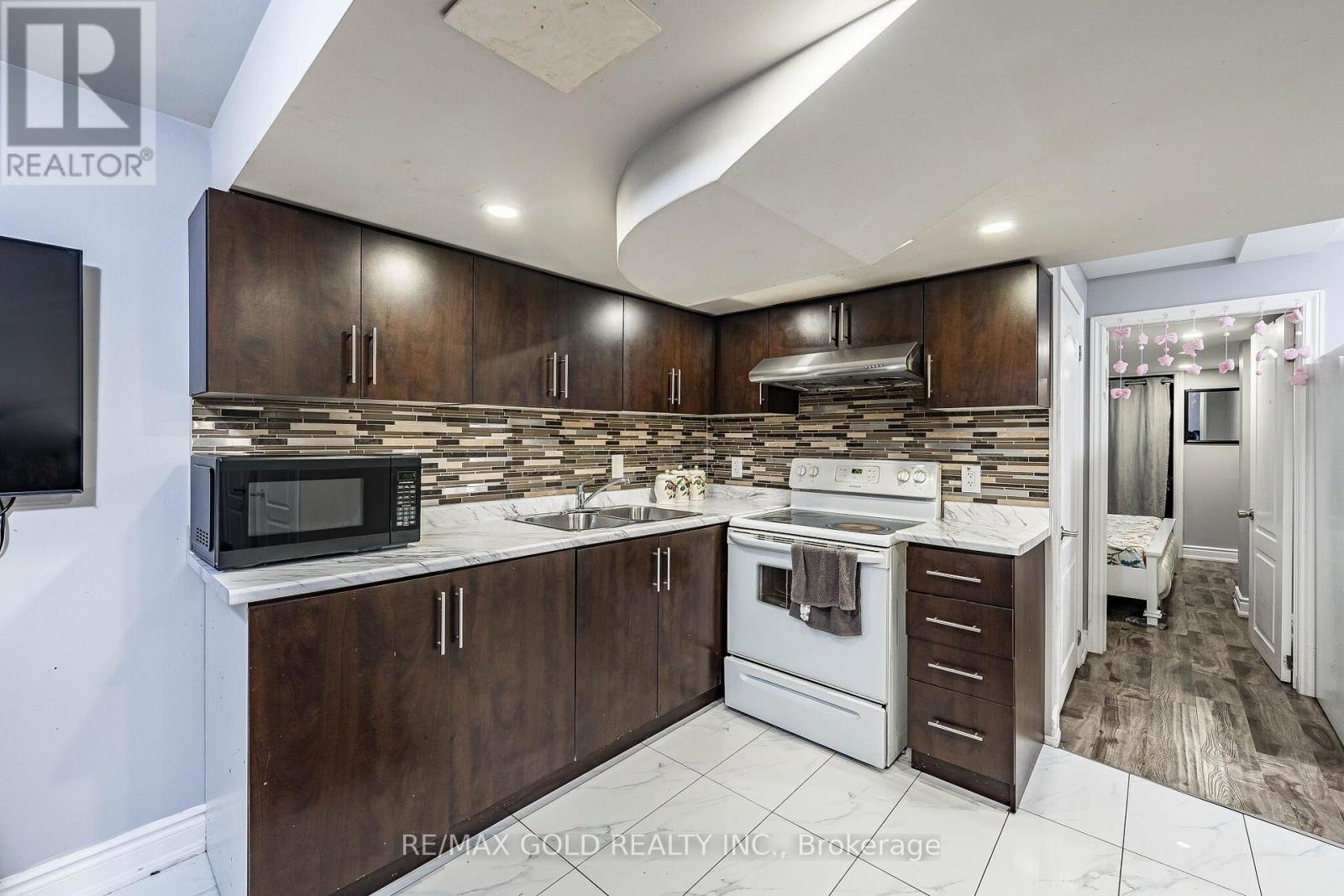21 Edenvalley Road, Brampton, ON photo 32