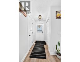 40 Falconridge Close NE - photo 3