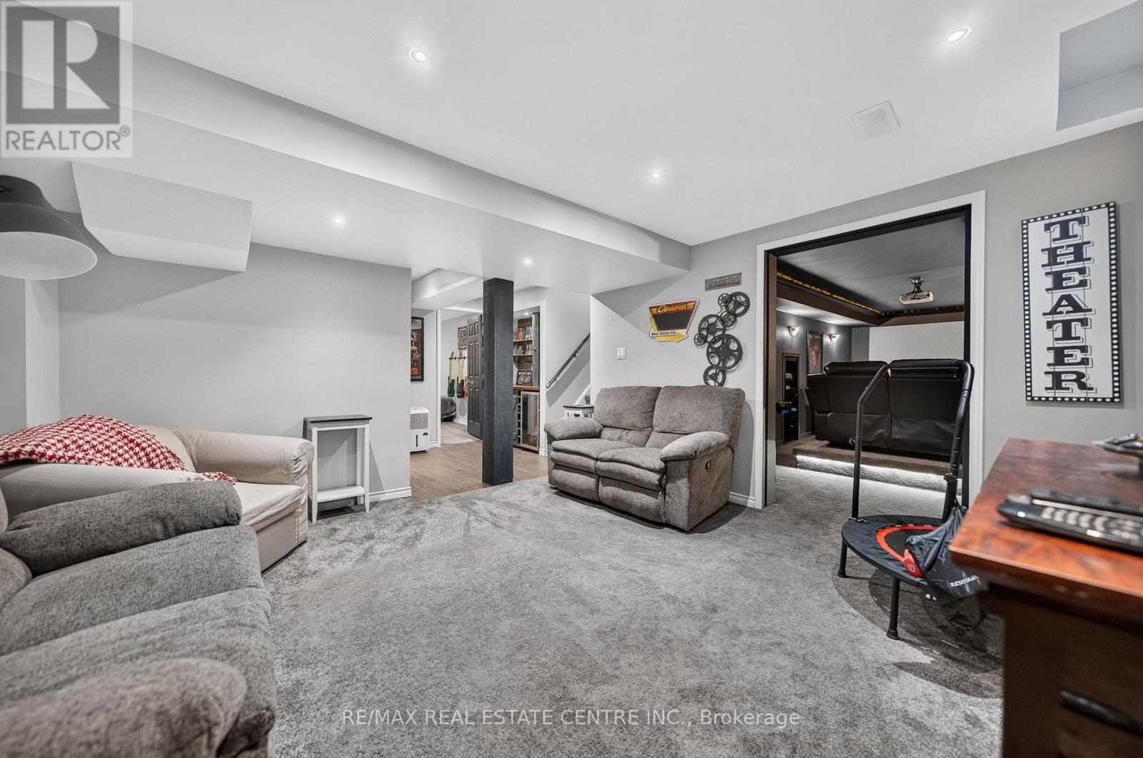 6 MATHEWS Court, Brantford, ON photo 44