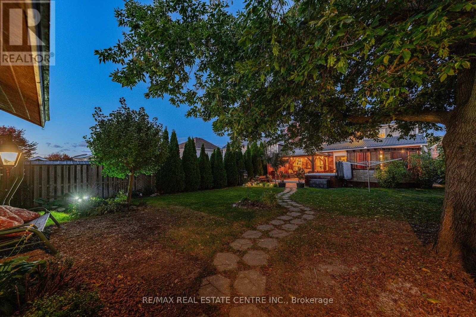 6 MATHEWS COURT, Brantford — photo 8