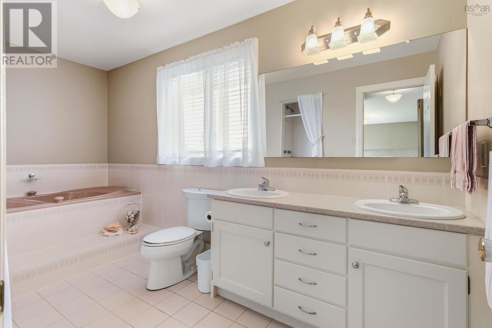 Property 29 of 53 of 20 Bayswater Road