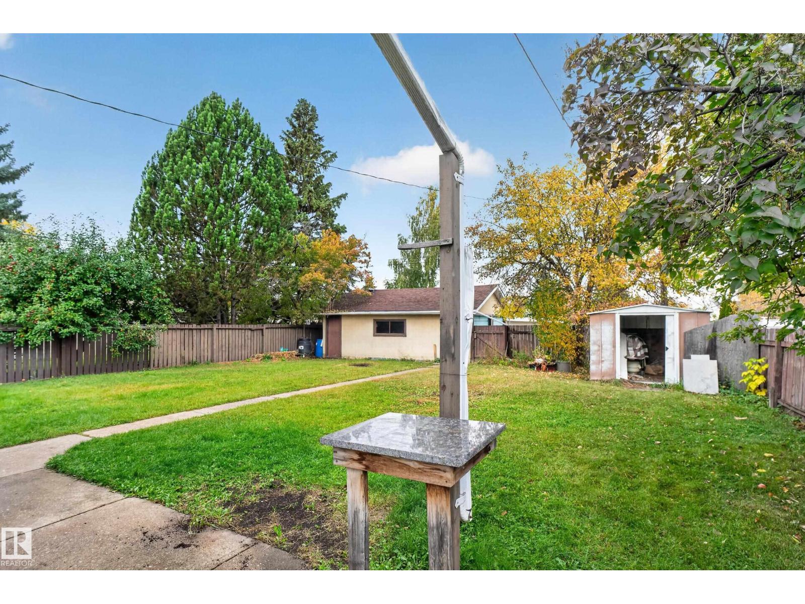 5504 105 AV NW - 43