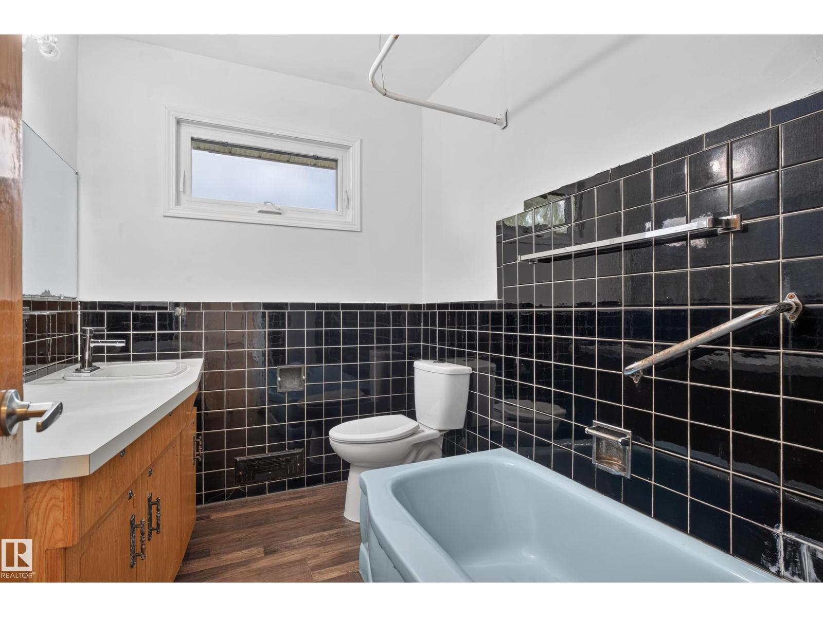 5504 105 AV NW - 28