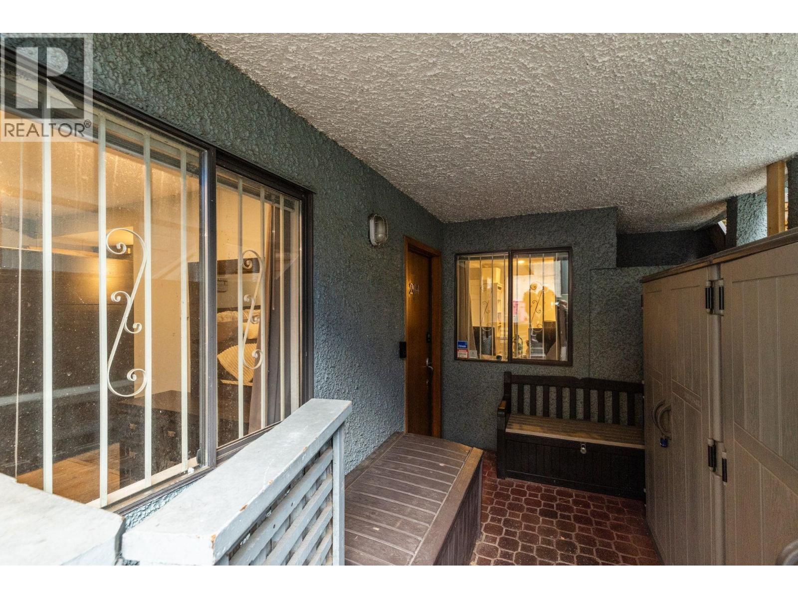 Photo of 204 1220 W 6TH AVENUE 33