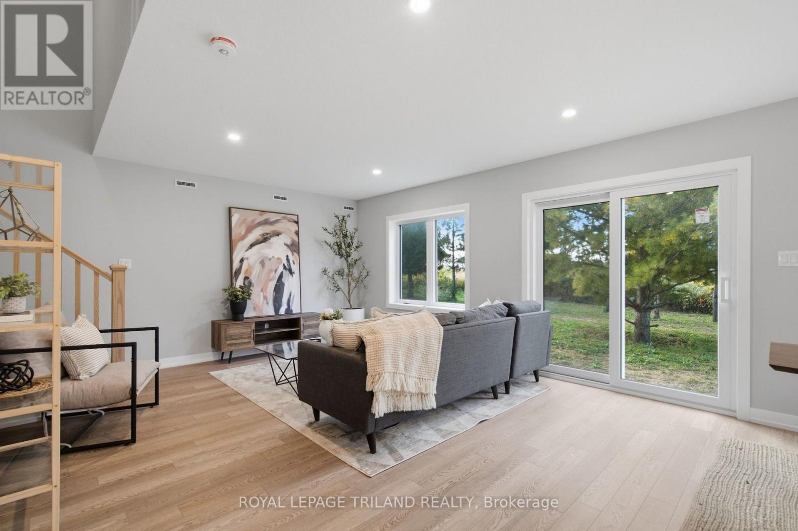 165 STYLES DRIVE - 9