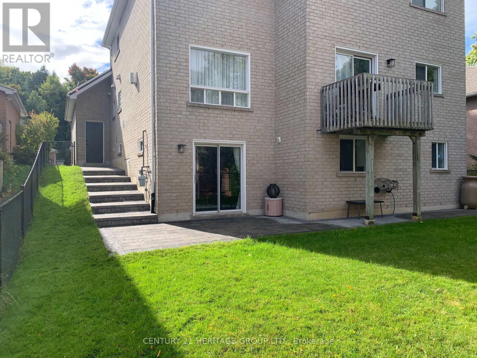 WALK-OUT BASEMENT - 337 CARRUTHERS AVENUE, Newmarket (Summerhill Estates) — photo 3