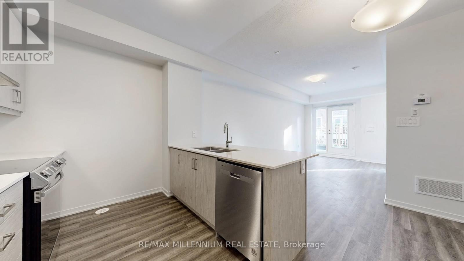 64 - 31 HONEYCRISP CRESCENT, Vaughan (Vaughan Corporate Centre) — photo 12