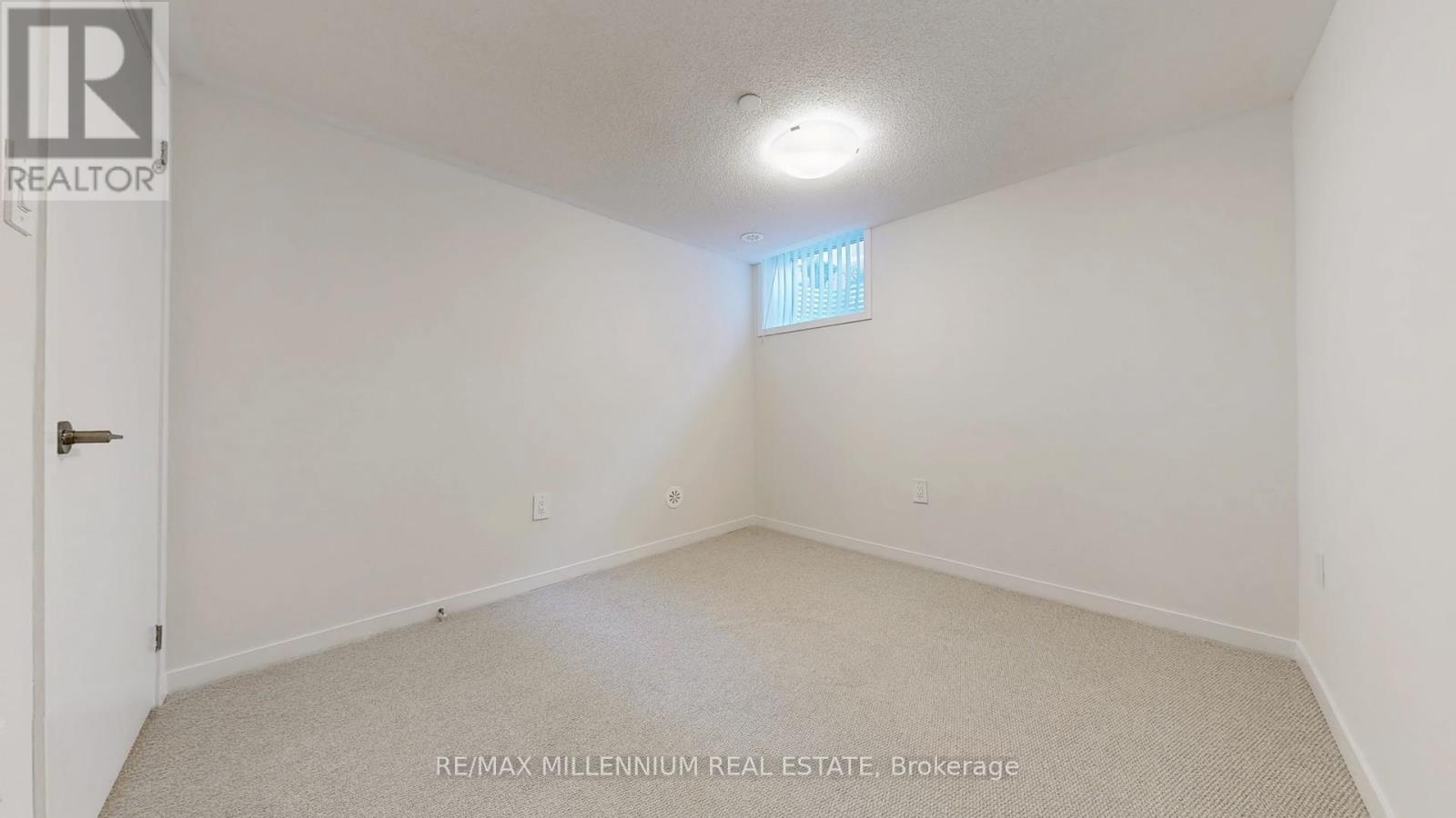 31 Honeycrisp Crescent — photo 28