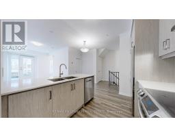 64 - 31 Honeycrisp Crescent, Vaughan, ON L4K0N6 Photo 13