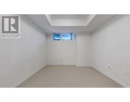64 - 31 Honeycrisp Crescent, Vaughan, ON L4K0N6 Photo 21