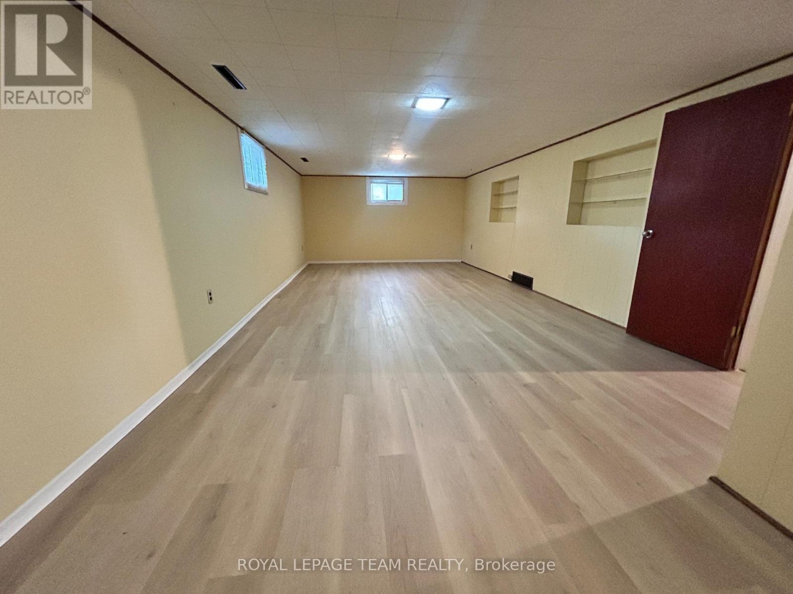 957 WINNINGTON AVENUE - 37