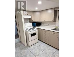 Main - 241 Dunraven Drive, Toronto, ON M6M1H8 Photo 9