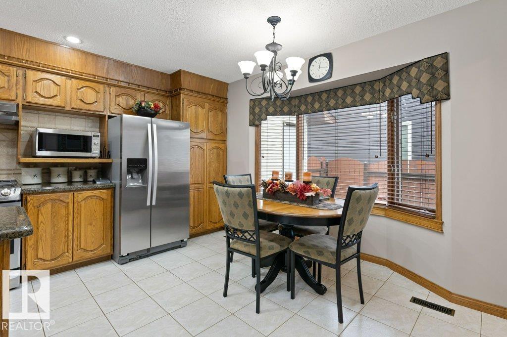 21 Lorne Crescent, Lacombe Park — photo 25 of 30: Property photo