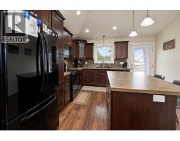 4pc Bathroom - 422 11 Street, Nobleford, AB T0L1S0 Photo 10