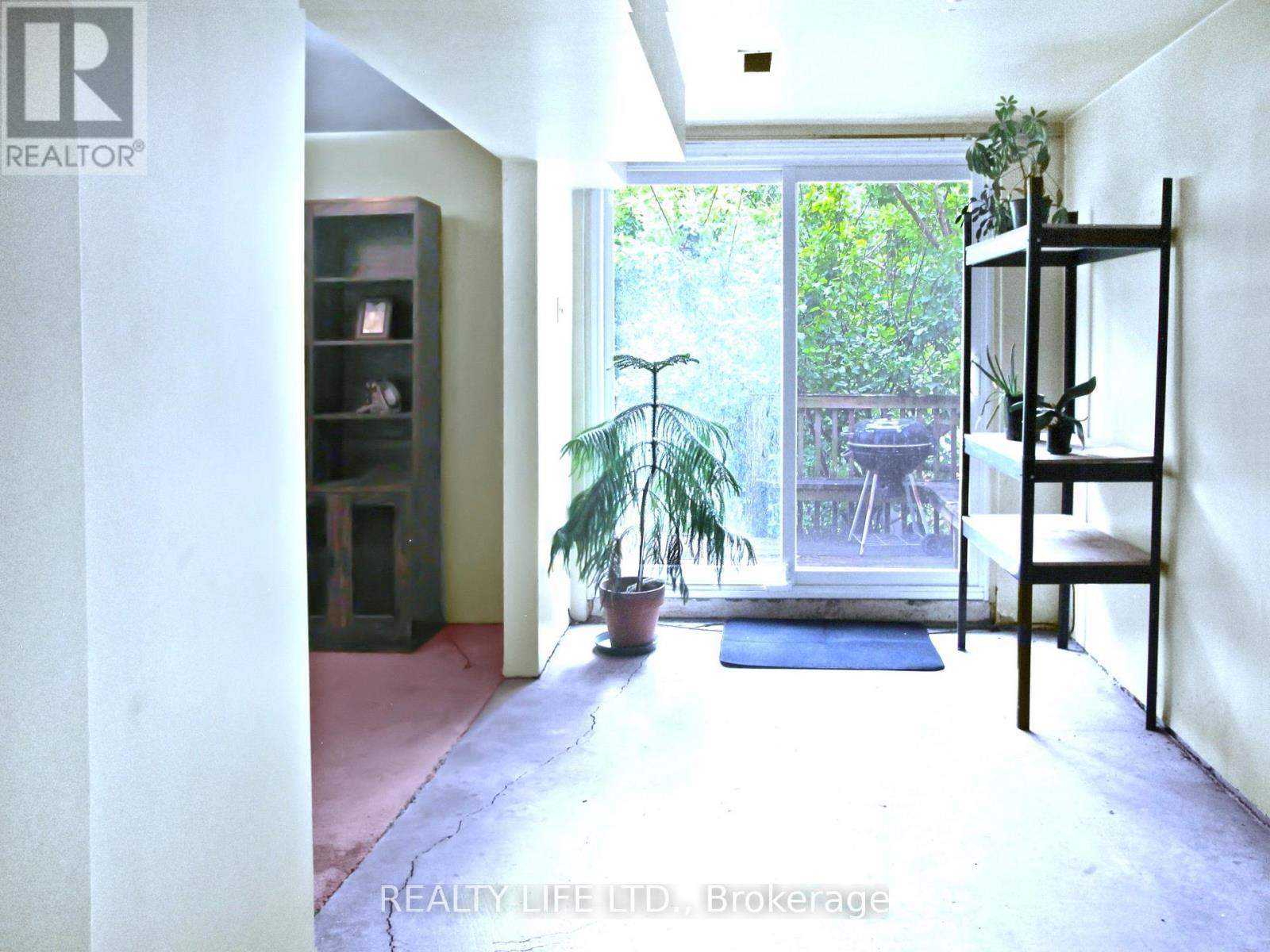 61 Cameron Avenue — photo 22