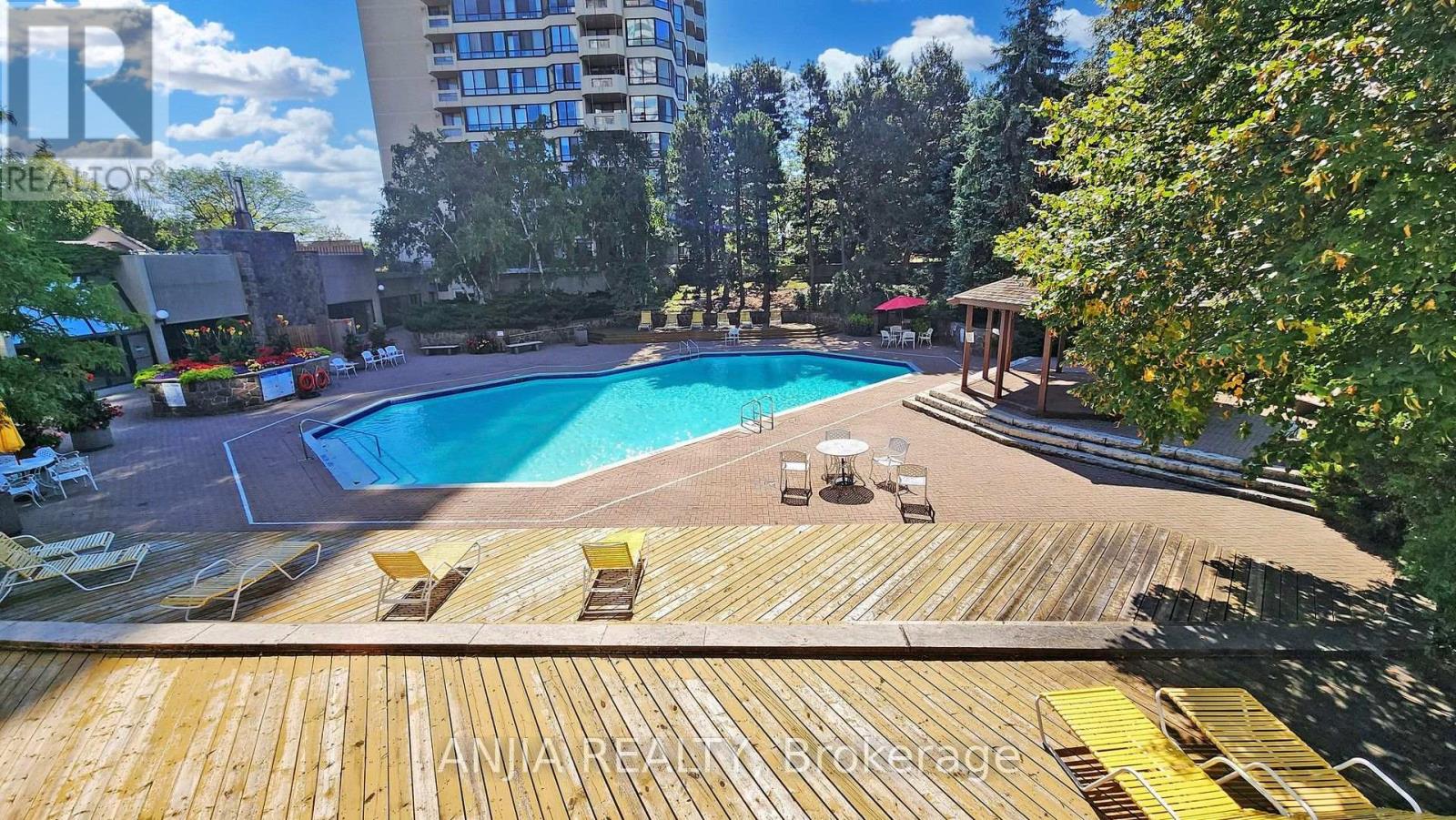 -275 Bamburgh Circle — photo 30