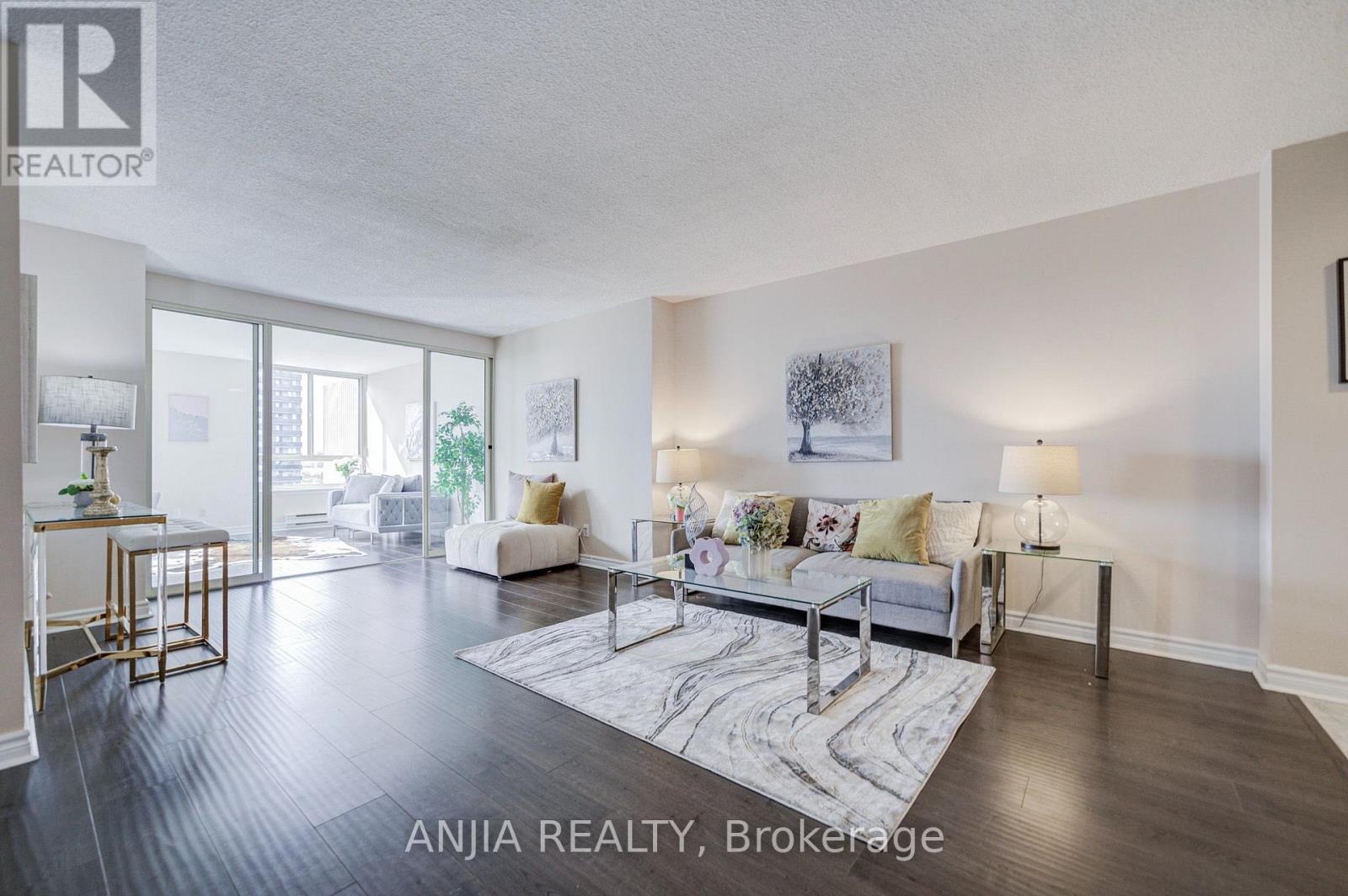 -275 Bamburgh Circle — photo 7