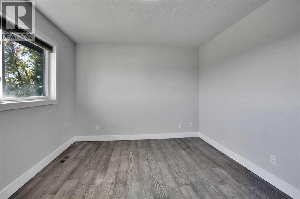 5031 Trelle Drive NE - 12