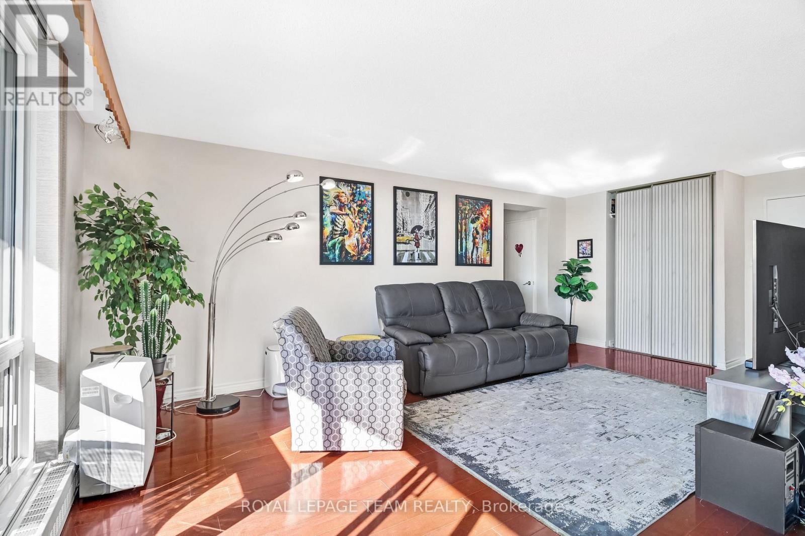 #1804 665 BATHGATE DRIVE - 18