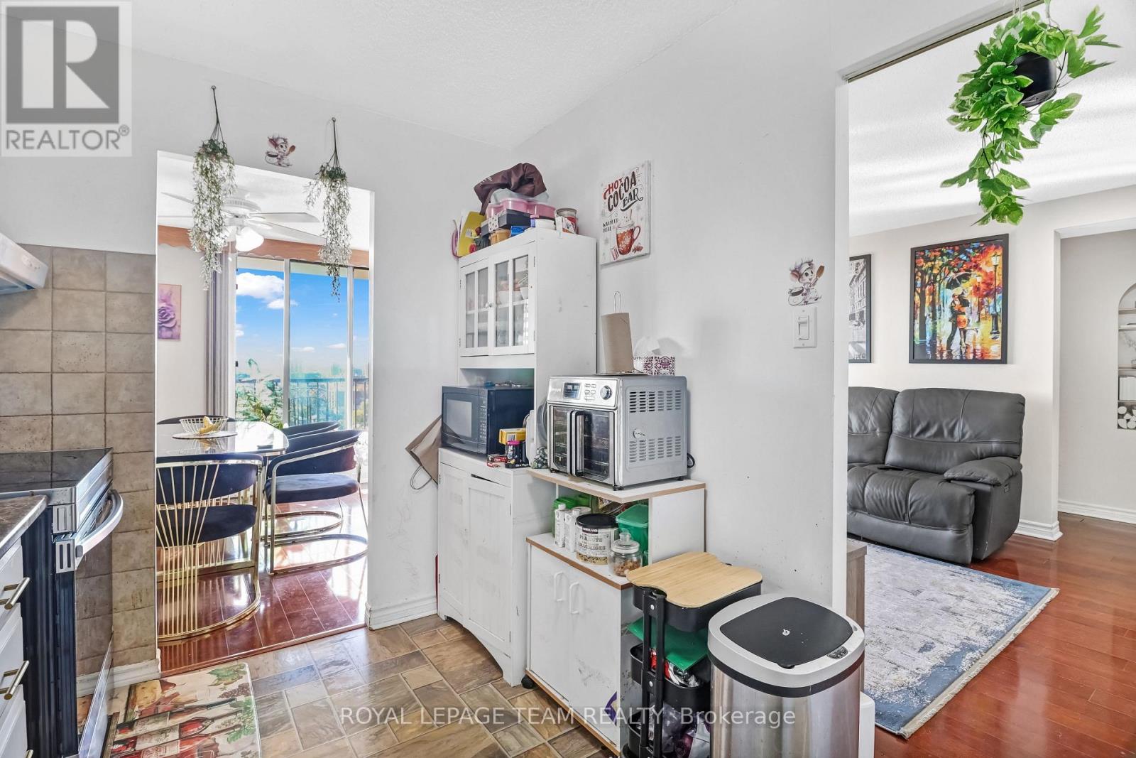 #1804 665 BATHGATE DRIVE - 22
