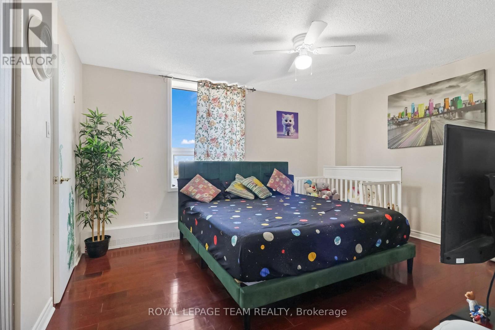 #1804 665 BATHGATE DRIVE - 27