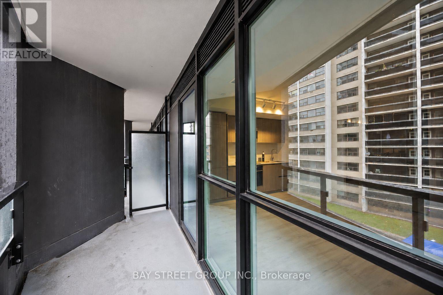 120 Broadway Avenue — photo 20