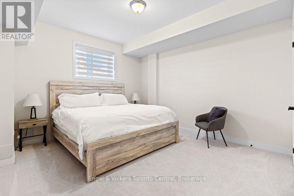 125 Stoneleigh Drive — photo 41