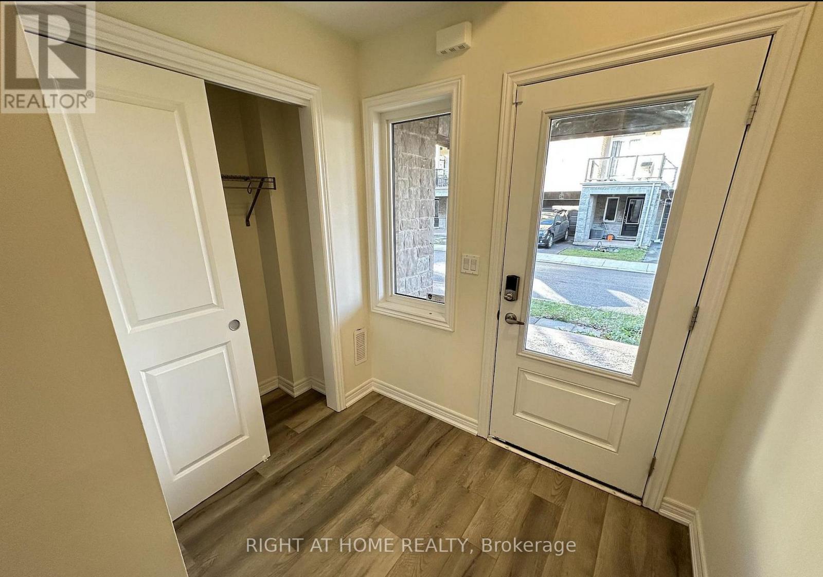 22 - 40 ZINFANDEL DRIVE, Hamilton (Fruitland) — photo 3