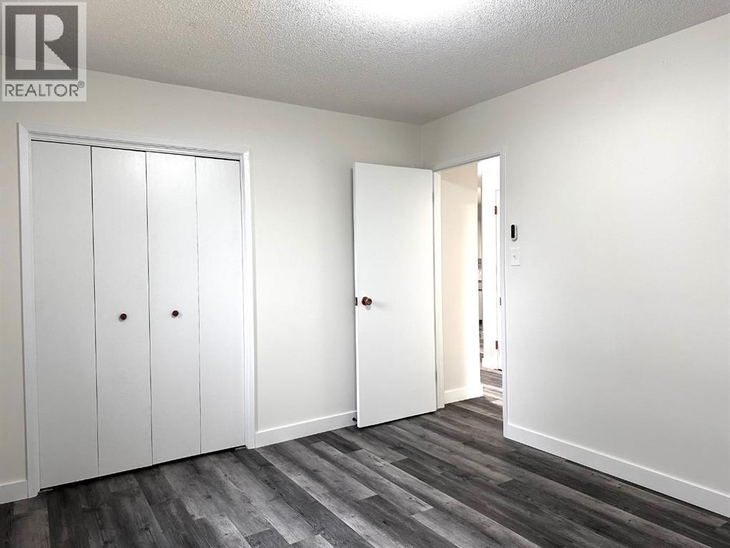 Listing photo – 210 Kent Street, Rural Camrose County