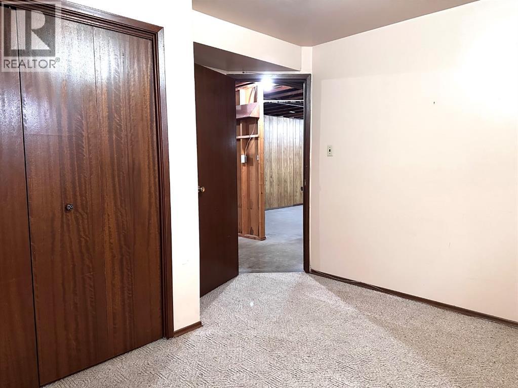 Listing photo – 210 Kent Street, Rural Camrose County