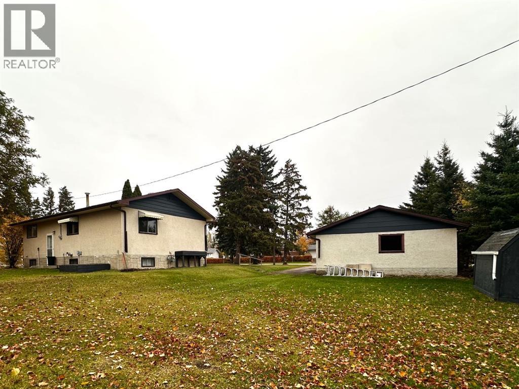 Listing photo – 210 Kent Street, Rural Camrose County
