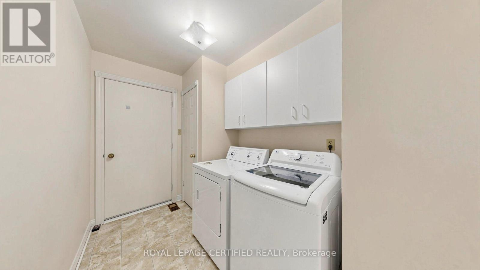 2 GRES COURT - 25