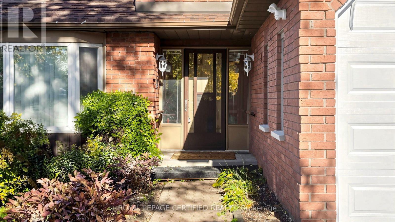 2 GRES COURT - 5