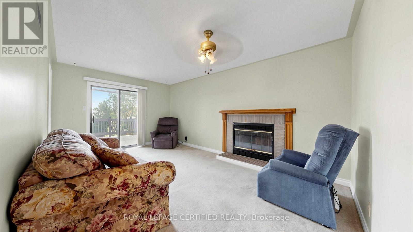 2 GRES COURT - 8