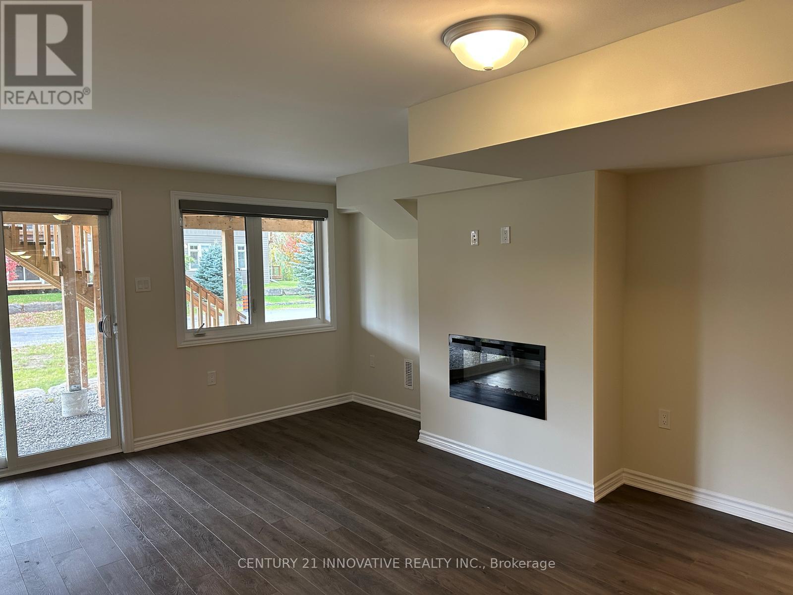 17 Lakewood Crescent South — photo 20