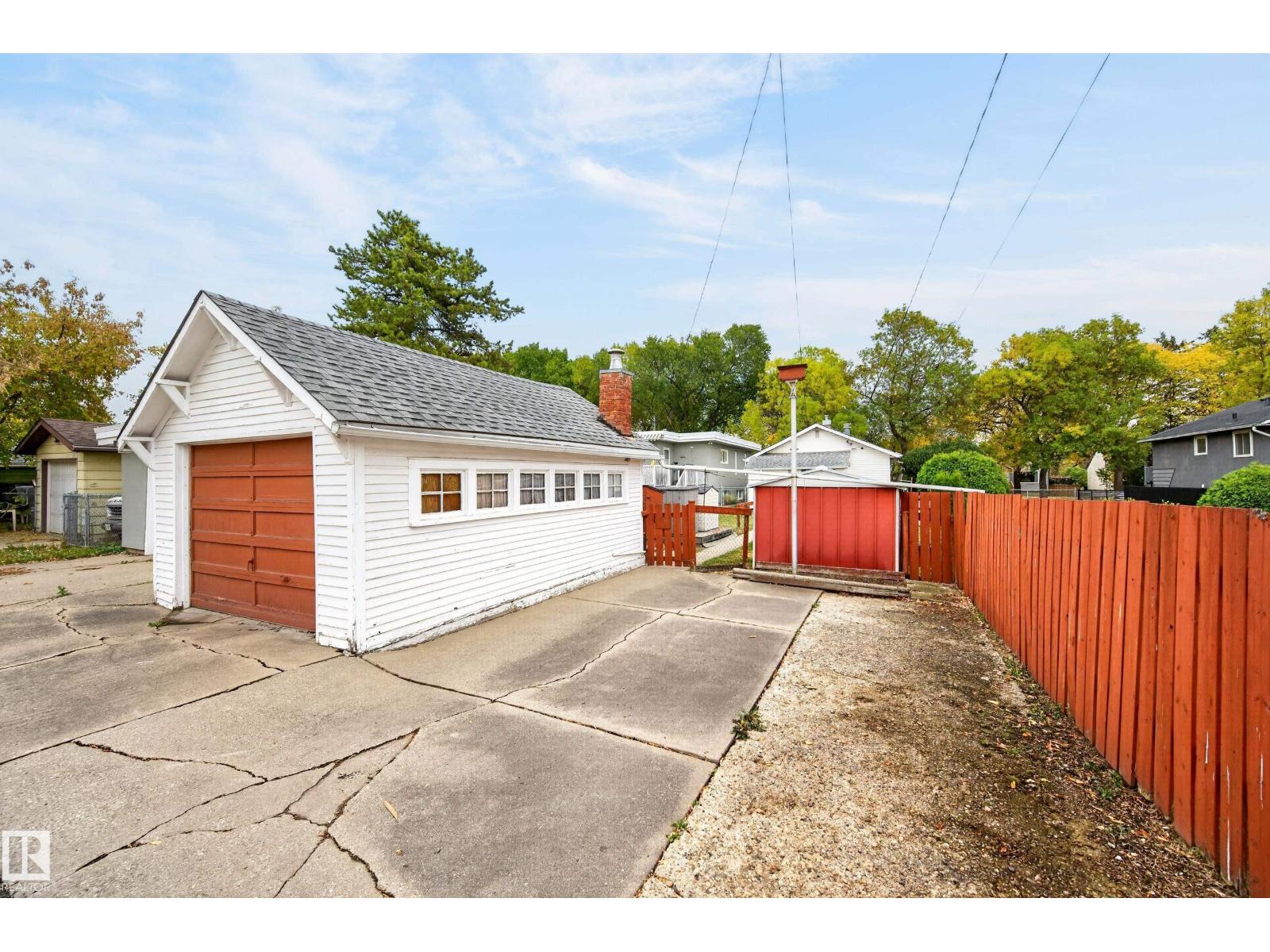 12736 116 ST NW - 13