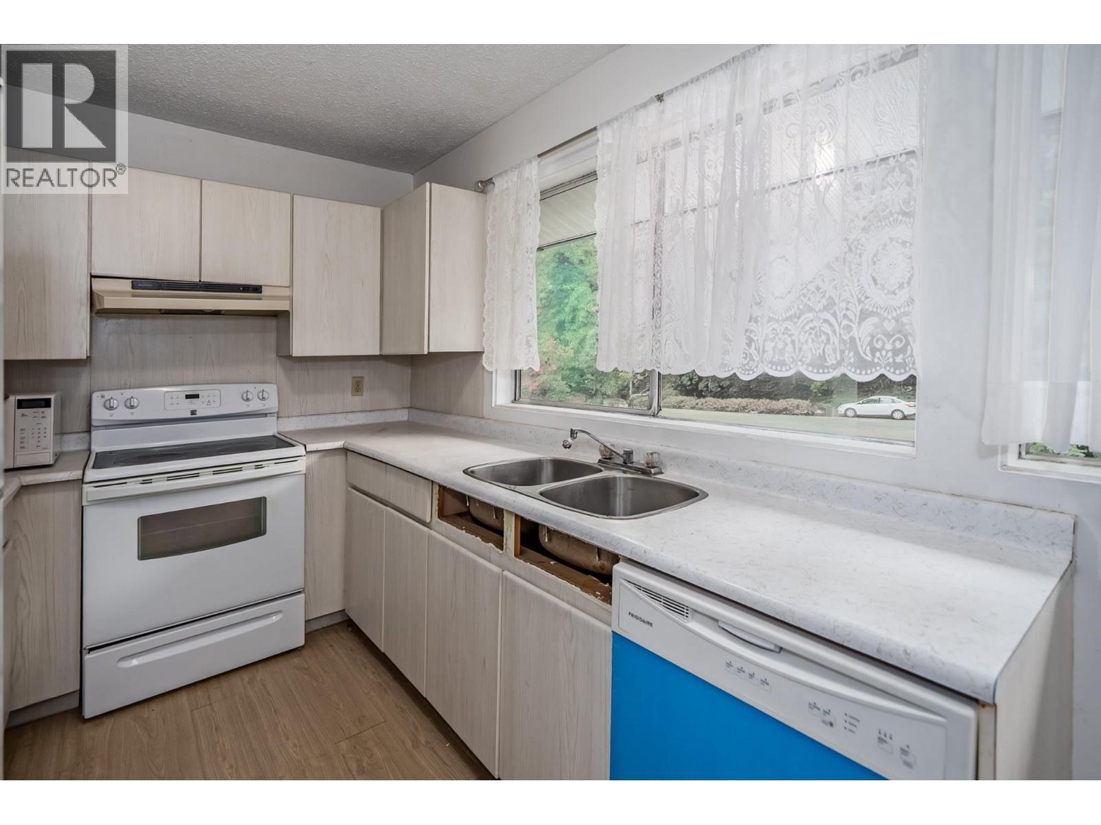 1924 HIGHVIEW PLACE, Port Moody - Image 1