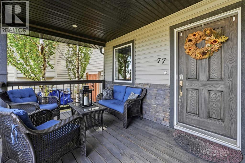 Welcome to 77 Aztec Crescent