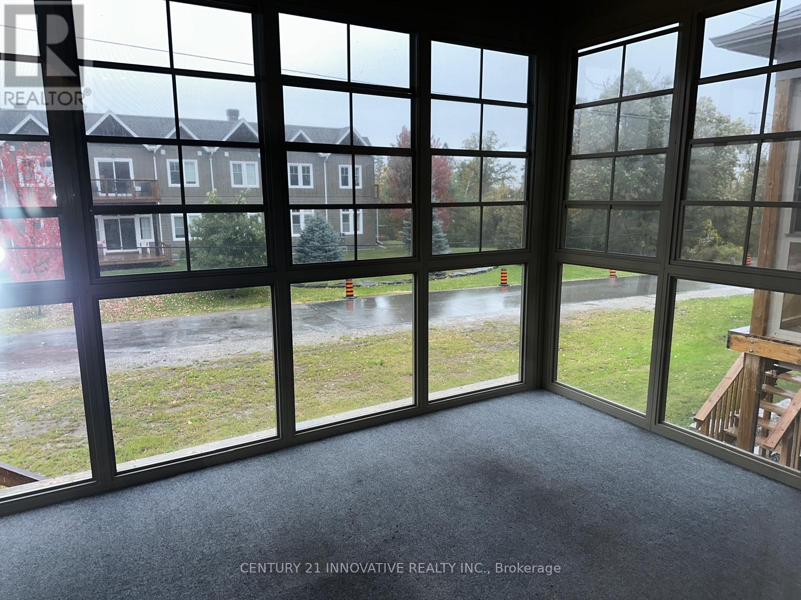 17 Lakewood Crescent South — photo 14