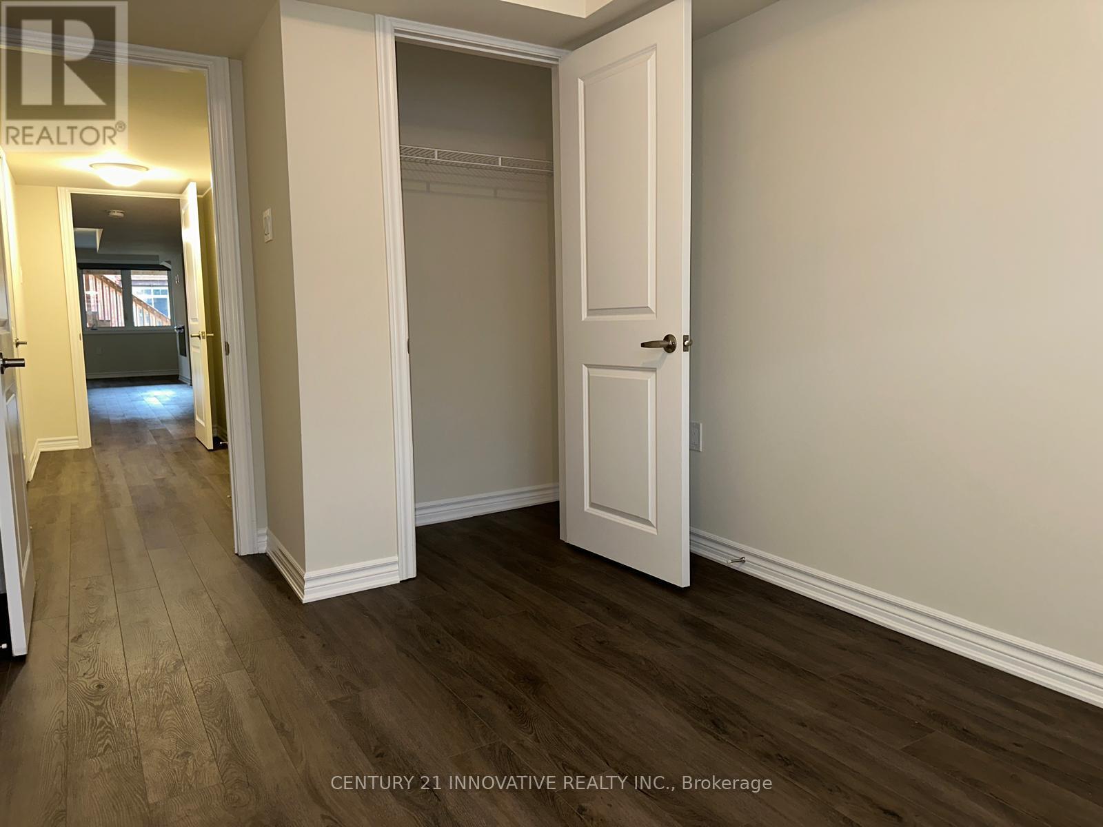 17 Lakewood Crescent South — photo 23