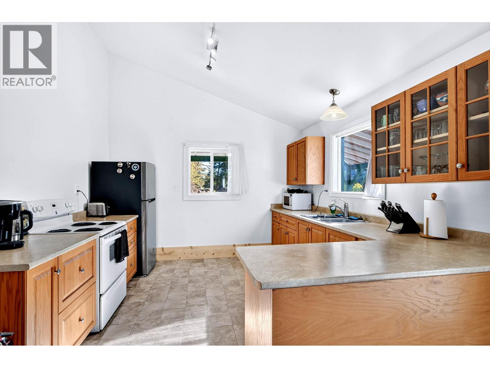 9524 Tranquille Criss Creek Road - 21