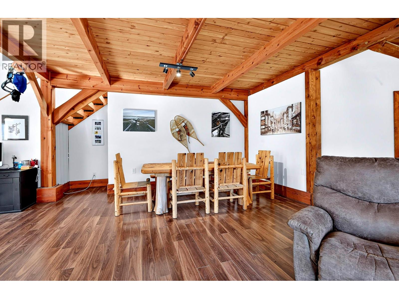 9524 Tranquille Criss Creek Road - 11